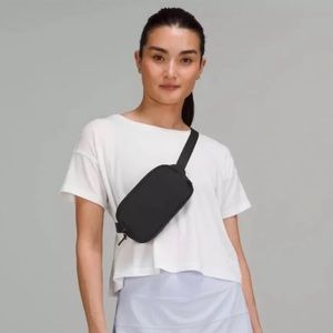 NWT Black Lululemon Everywhere Bag